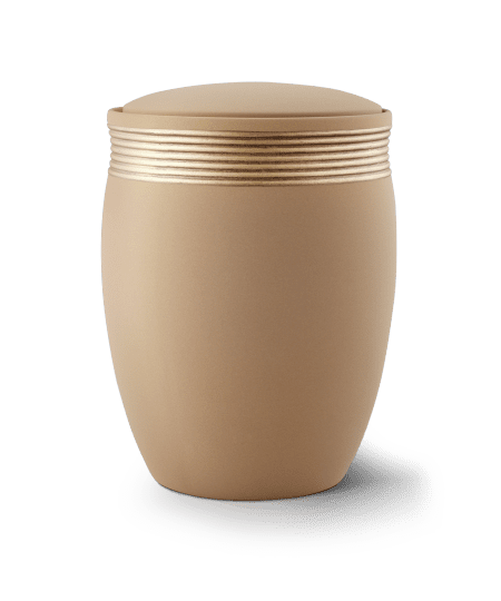 Braune Urne mit goldenen Ringen am Rand und abgerundetem Deckel, auf einem grauen Untergrund.